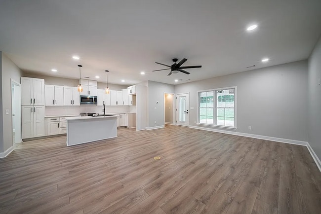 Building Photo - 6238 Cricket Ln