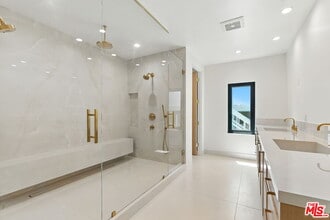 Building Photo - 603 N Camden Dr