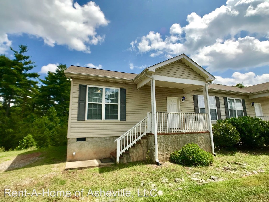 21 Spicewood Rd, Weaverville, NC 28787 Room for Rent in Weaverville