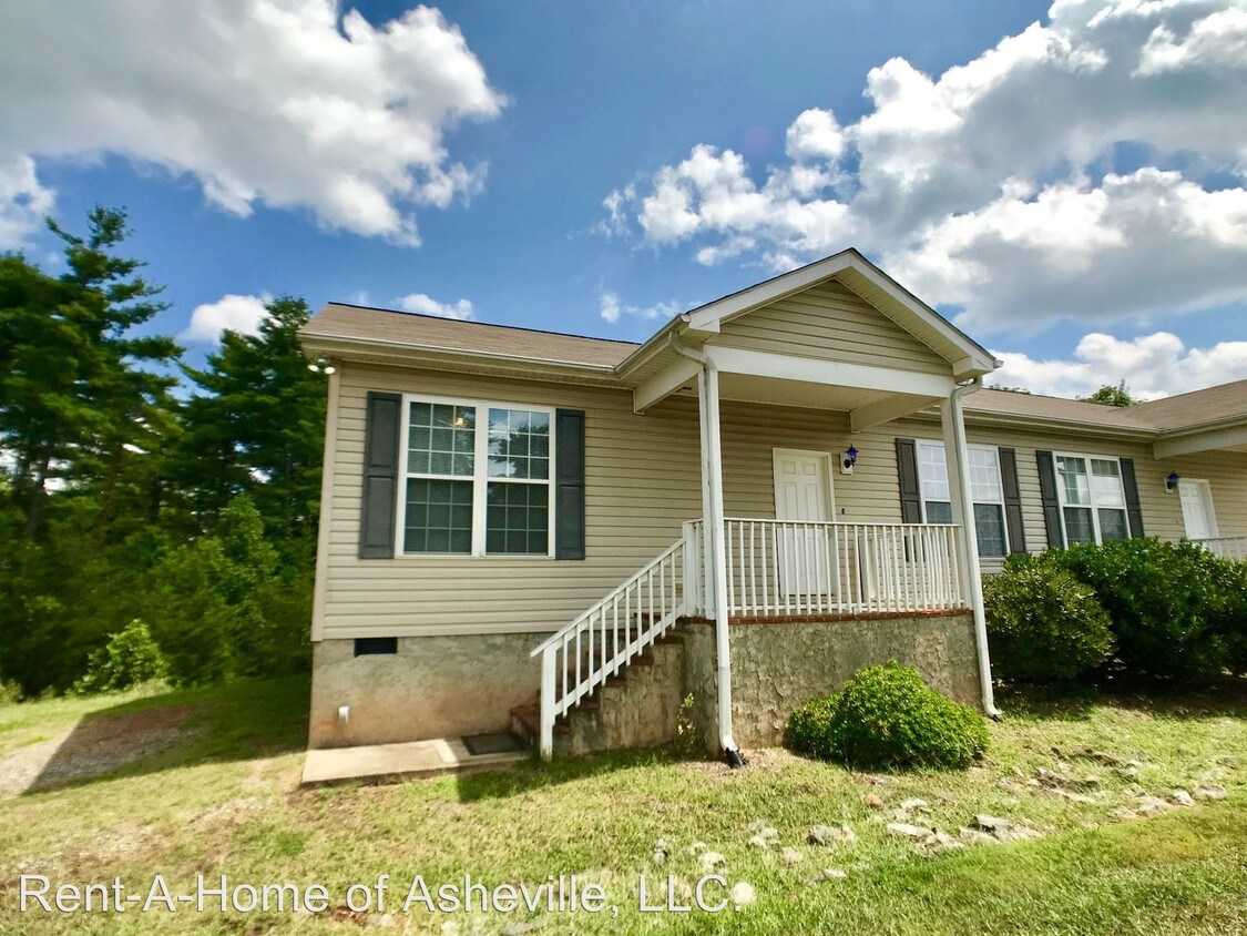 21 Spicewood Rd, Weaverville, NC 28787 Room for Rent in Weaverville