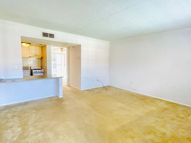 Building Photo - RENT BY MARCH 31st and RECEIVE 2 WEEKS OFF...