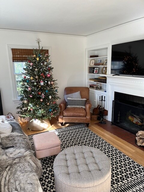 Sala de estar - 1304 Winstead Pl