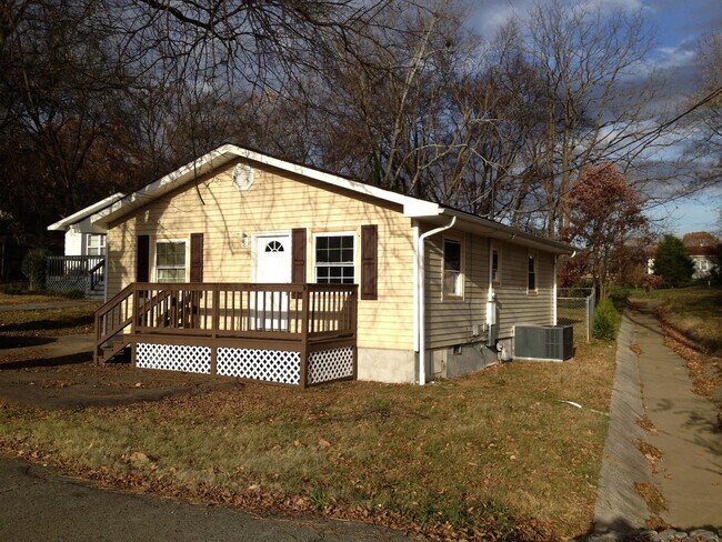 Building Photo - MARYVILLE CITY HOME FOR RENT!