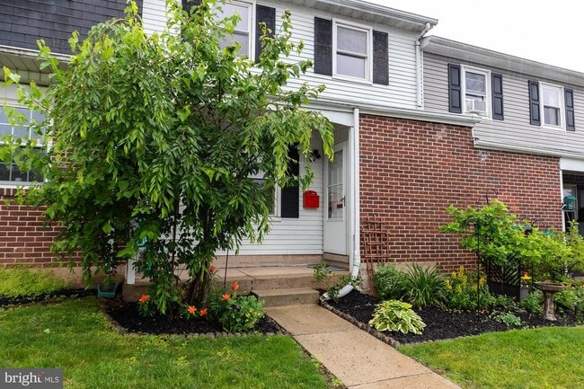 Building Photo - 54 Reliance Ct