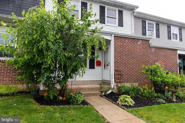 Foto del edificio - 54 Reliance Ct