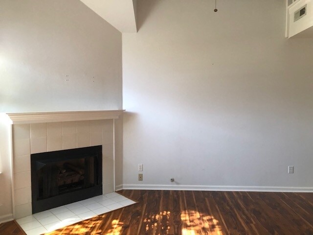 Building Photo - 1306 Pawnee Pointe Ct