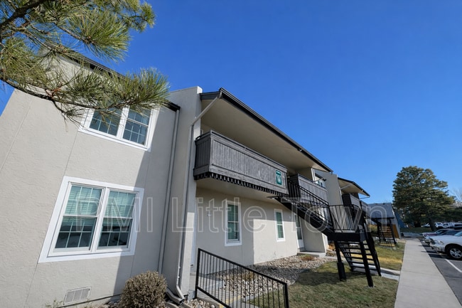 Foto del edificio - 2301 E Fremont Ave