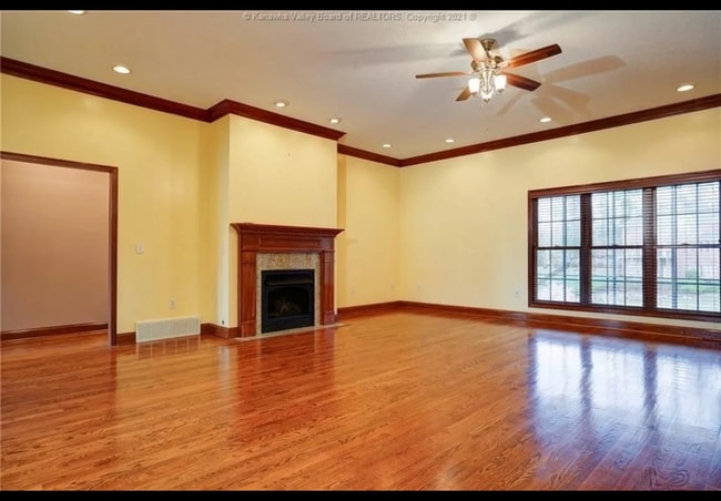 Building Photo - 152 Crestridge Dr