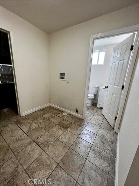 Building Photo - 213 S Olive Ave