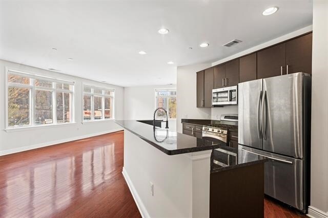 Foto principal - 7400 River Rd
