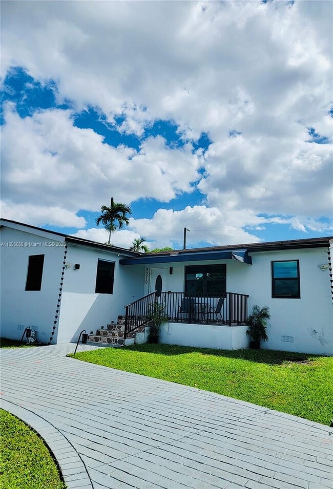 Foto del edificio - 8210 SW 29th St