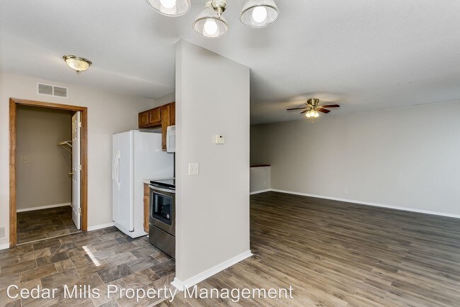 Building Photo - 3 br, 1.5 bath House - 4466 S. Elizabeth