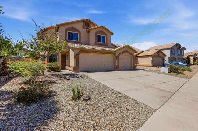 Foto del edificio - Beautiful Chandler Home with Private Pool in Prime Location!