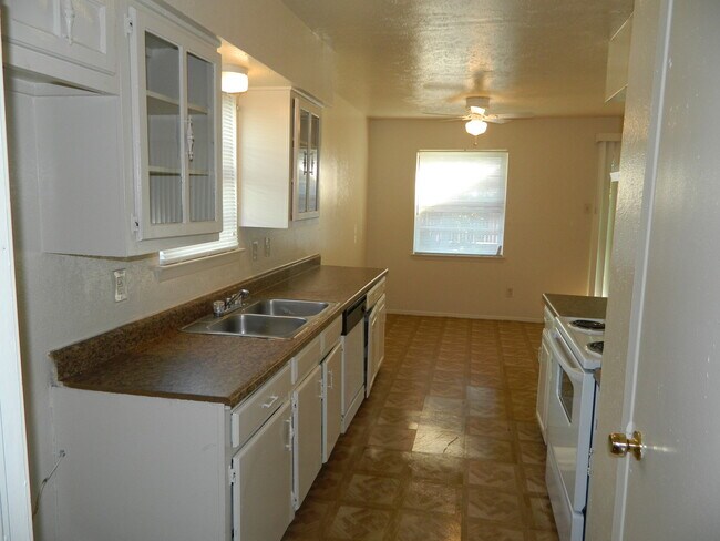 Building Photo - COMING SOON! 3-Bed 2-Bath with 2-car Garage