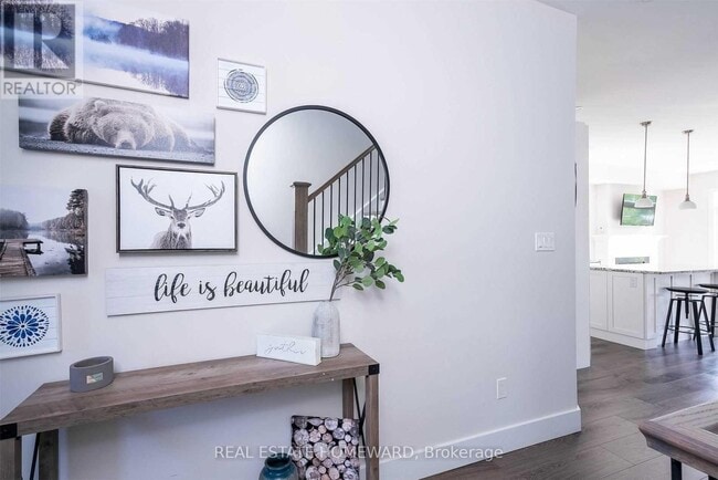 Building Photo - 222 Yellow Birch Cres