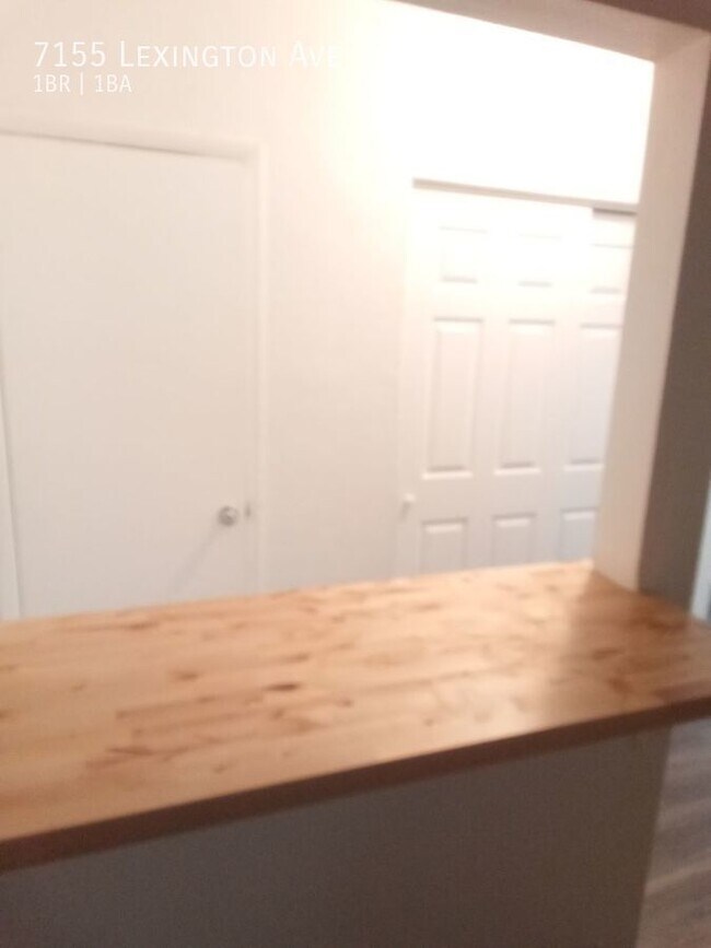 Foto del edificio - One bedroom Apartment with 600 sq. ft. of ...