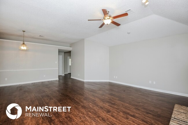 Building Photo - 808 Quail Brook Dr
