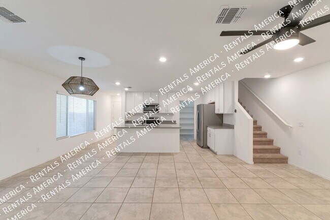 Building Photo - 1088 E Descent St