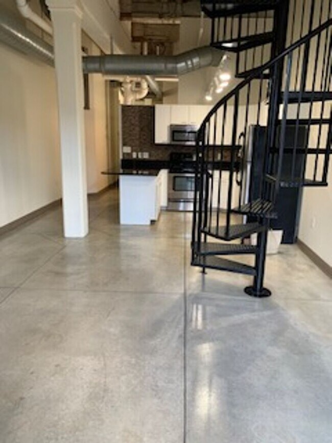 Interior Photo - Tower Press