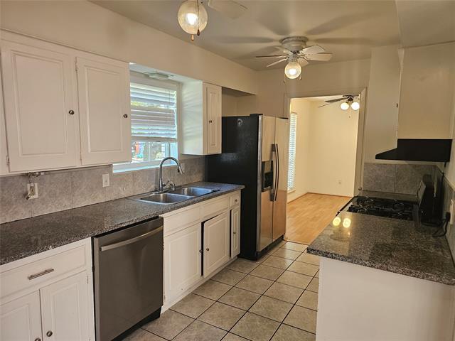 Building Photo - 7016 Briarmeadow Dr