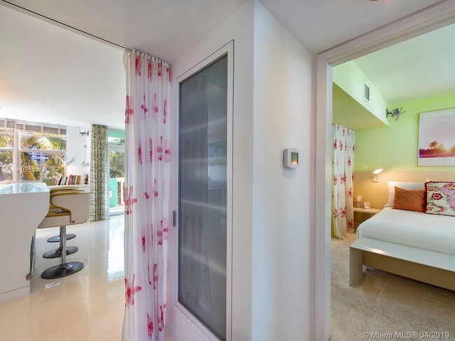 Building Photo - 301 Ocean Dr