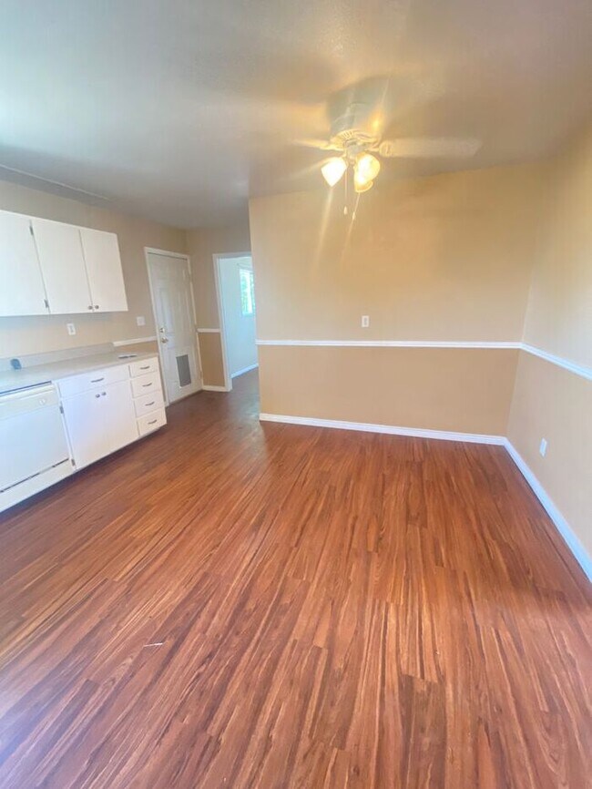 Building Photo - 2 Bedroom plus 3 Non-Conforming Rooms, 2 B...