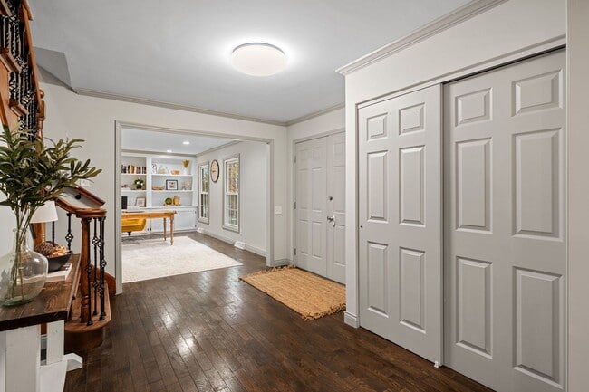 Foto del edificio - 12122 Royal Valley Dr