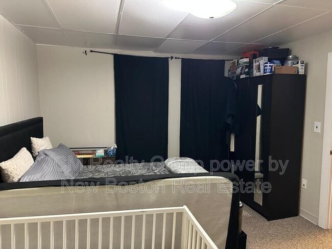 Building Photo - 5 Irwin St