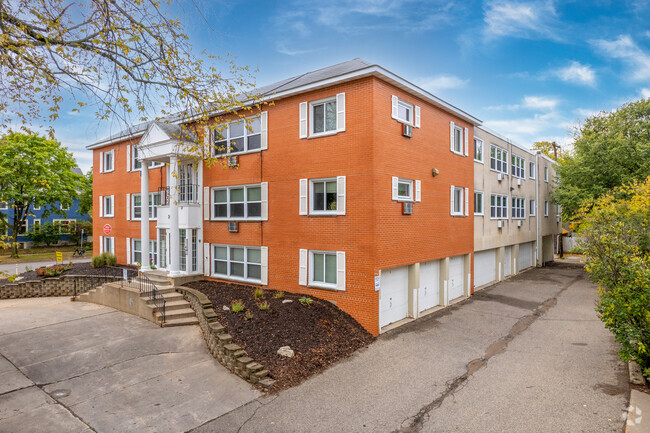 Foto del edificio - Dupont Avenue Apartments 3040