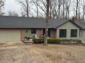 Building Photo - 7111 W River Oaks Rd