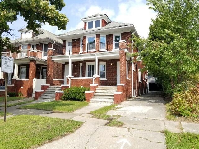 Foto principal - 5032 Hurlbut St