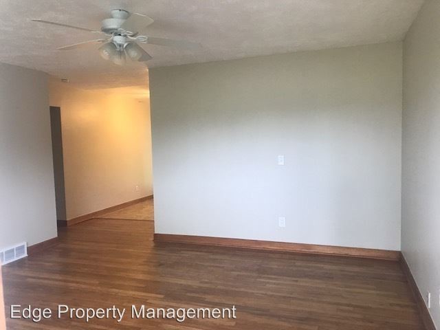 Foto del edificio - 5727 Jaycox Rd