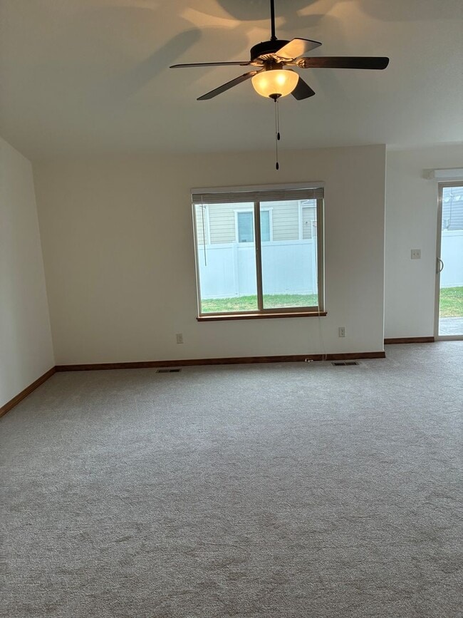 Building Photo - Beautiful 3 bedroom, 2 Bath Ranch with Attached 2 Car Garage and Fenced In Yard-The Meadows in We...