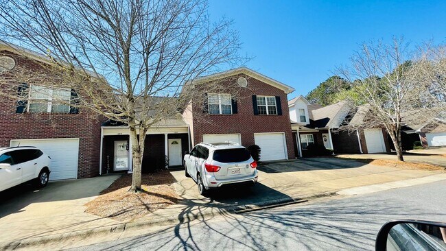 Building Photo - 2428 E University Dr