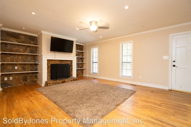 Building Photo - 3 br, 2.5 bath House - 1011 Evans Dr River...