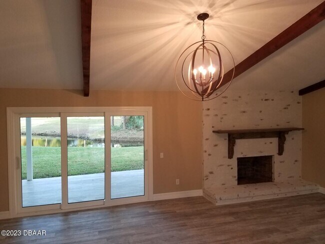 Building Photo - 724 Pelican Bay Dr