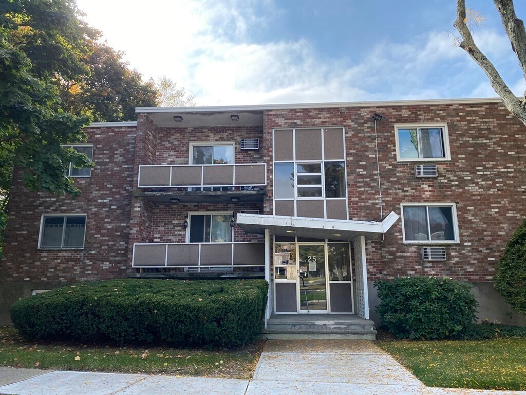Primary Photo - 25 Lionel Ave