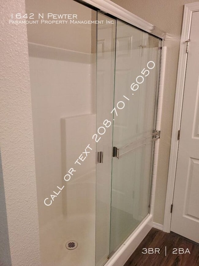 Building Photo - Light Bright and Beautiful 3bd 2bh Kuna home