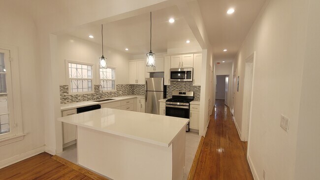 Foto del edificio - 618 N Genesee Ave