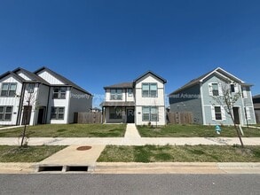 Building Photo - 4802 W Planetree St