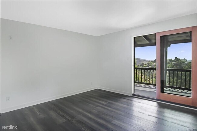 Foto del edificio - 2 br, 3 bath House - 8520 Oak Ct