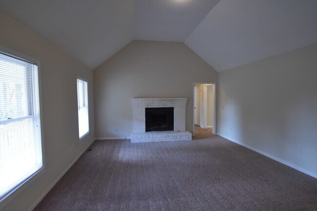 Building Photo - 6970 Heritage Pl