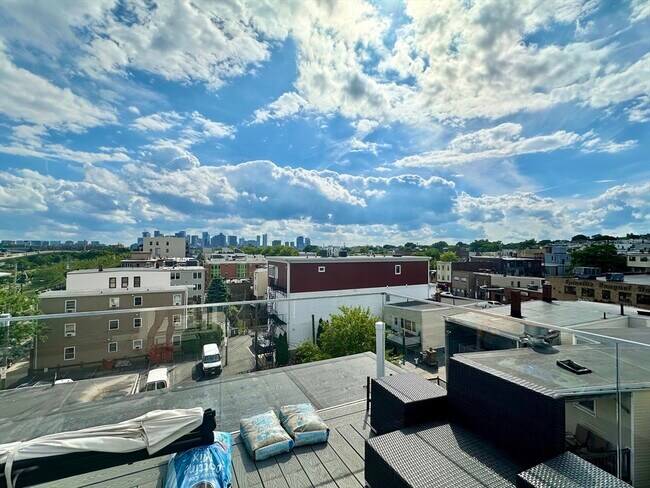 Foto del edificio - 398 Bremen St