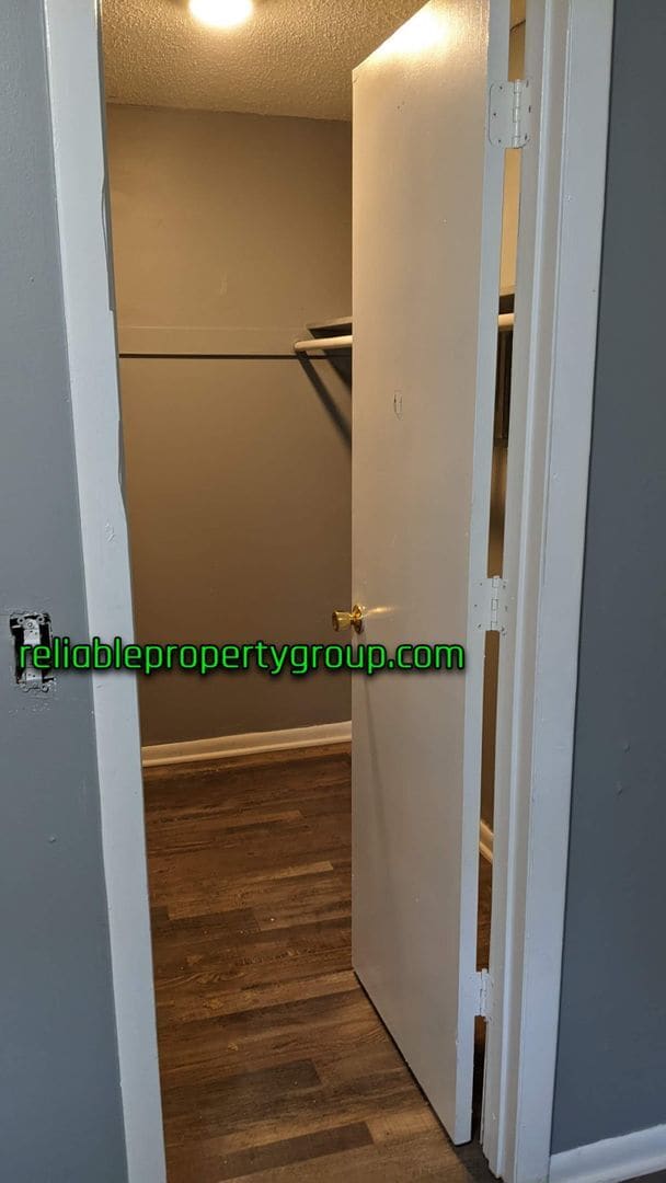 Building Photo - $200 off First Month's Rent