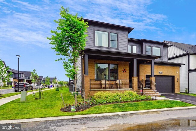 Foto del edificio - 6814 Silver Linden St