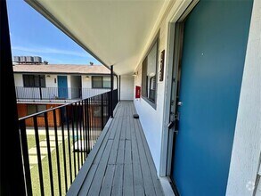 Building Photo - 4526 Munger Ave