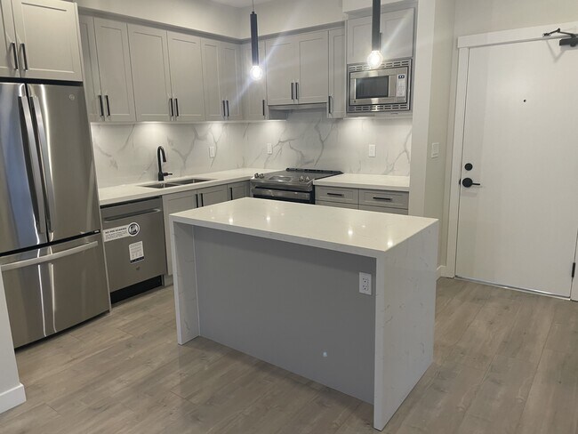 Building Photo - 12109-12223 223 St