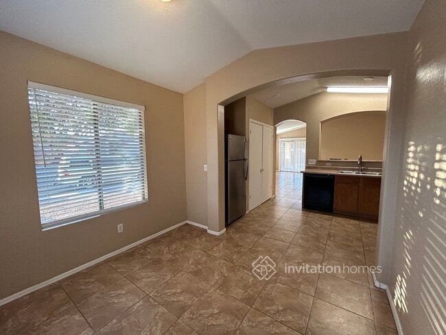Building Photo - 8640 W Pima St
