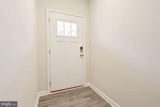 Foto del edificio - 3108 Laurel Hl Rd