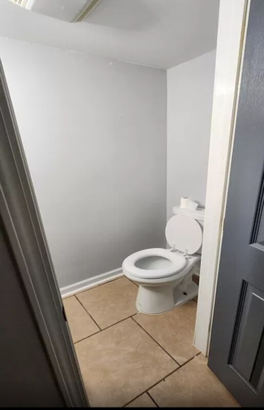 Foto del edificio - 7210-7212 Salem Dr